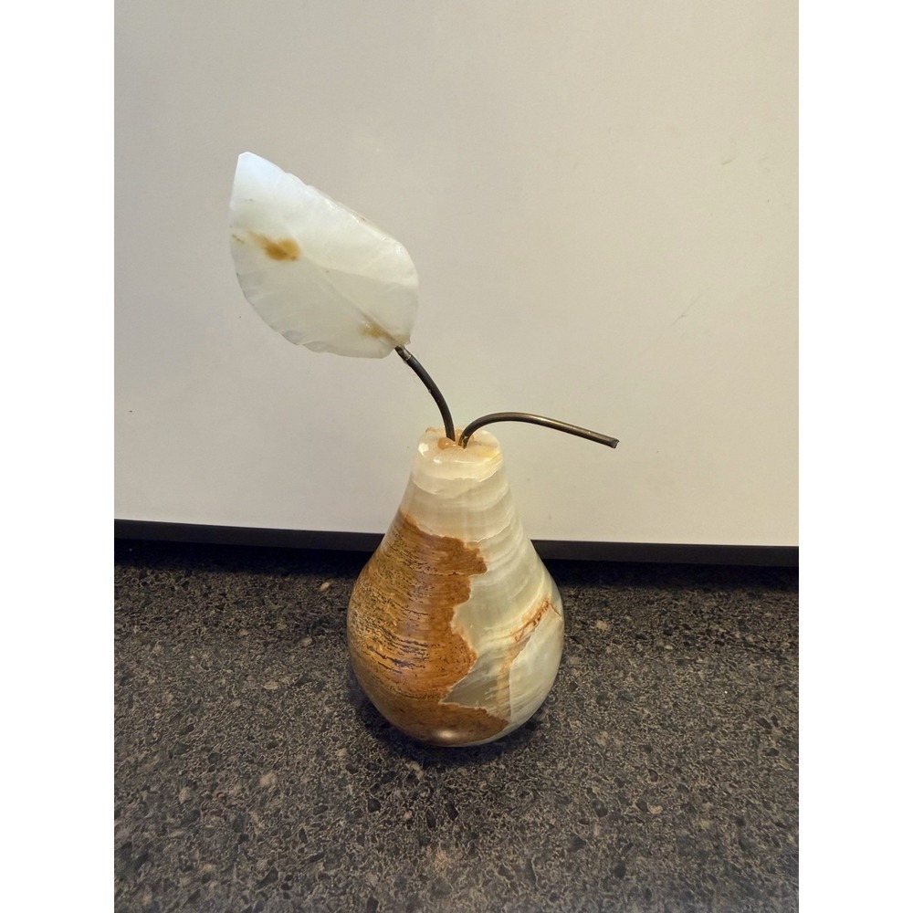 Retro Pear Carved Agate